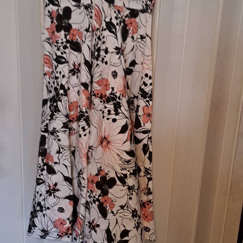 Stop Staring! Sleeveless Dress - Picture 6 of 7